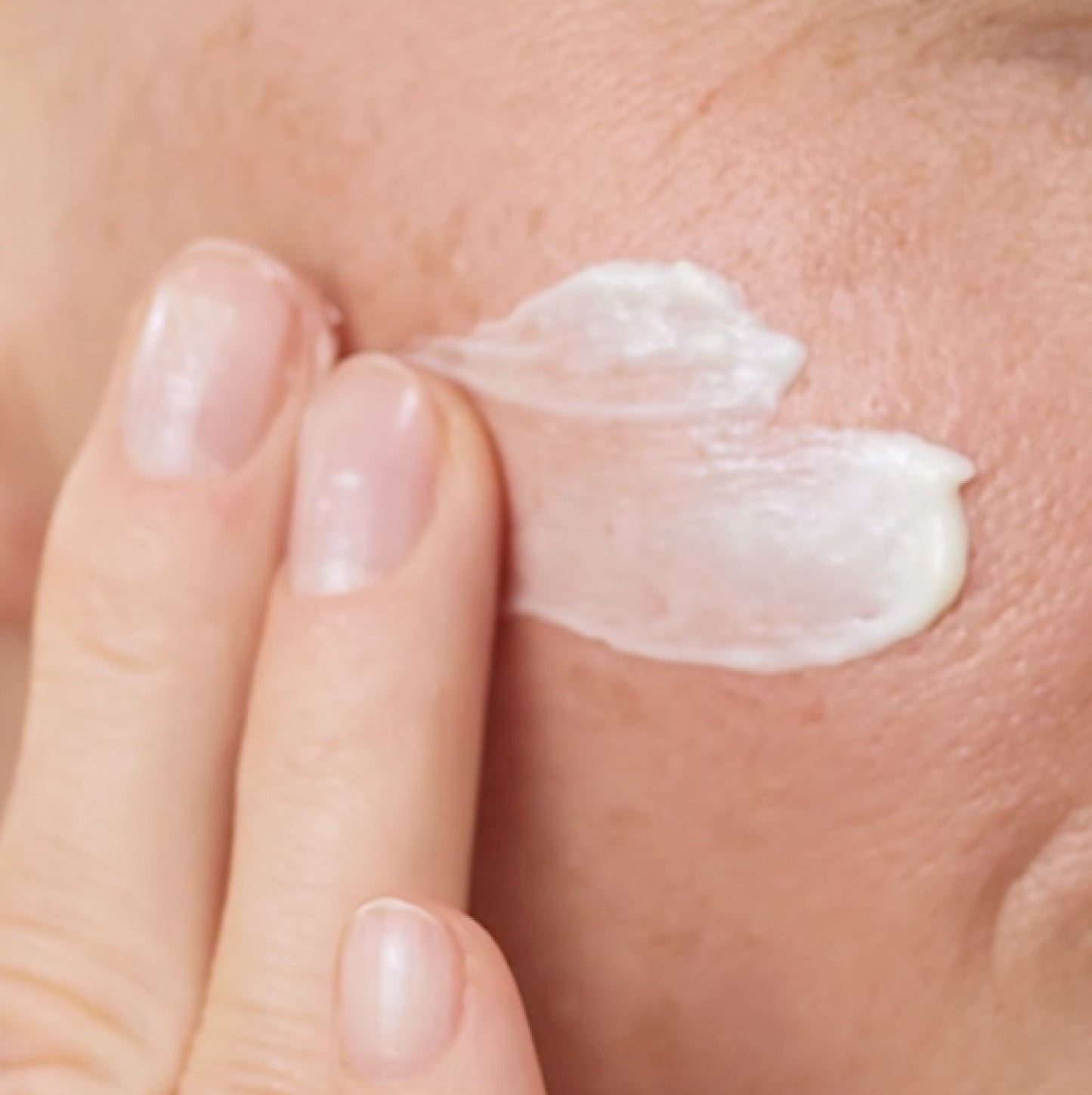 Revitalizing Triple-Action Day Cream